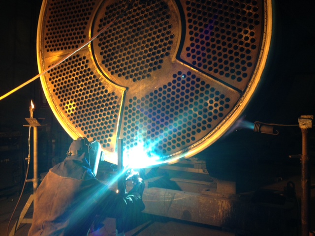 LA3118 - Pacific Aluminium, Heater repair - 6, Welding night & day (084-10-7-13)